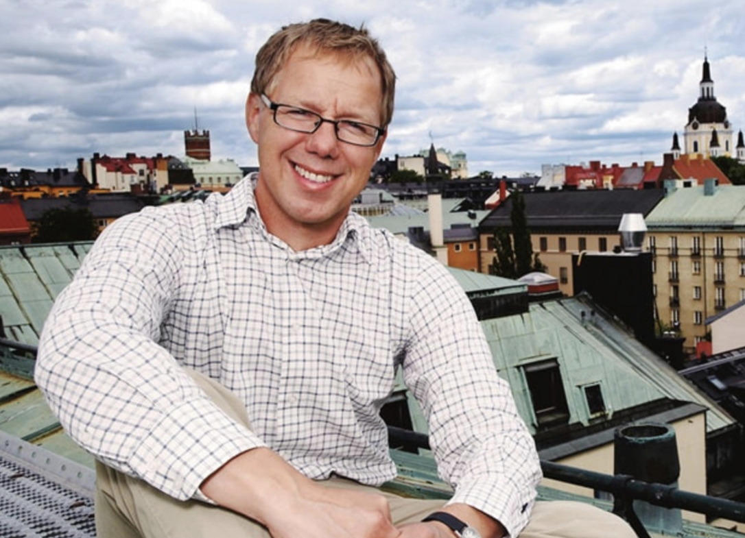 Välkommen till en spännande kväll där vi får träffa Patrik Hadenius som spanar om hur svenska språket utvecklas och används idag!