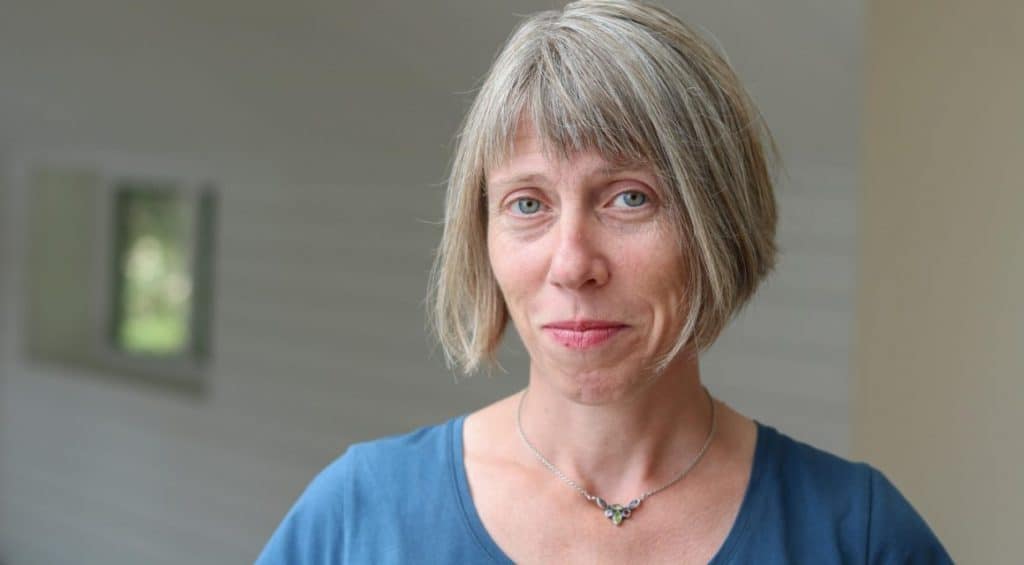 Johanna Hedenberg är Elena Ferrantes svenska översättare.